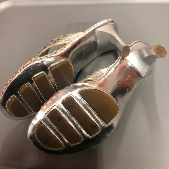 New Lena Luisa Gold Sandals #7 - Picture 4 of 7